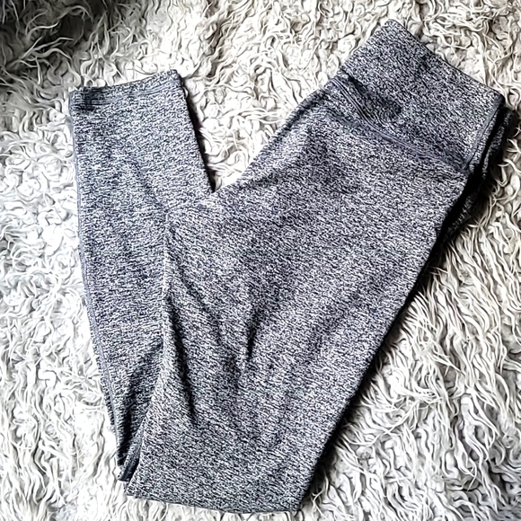 🩶 SPIRITUAL GANGSTER SUPER SMOOTH AND SOFT LEGGINGS! - Picture 5 of 12